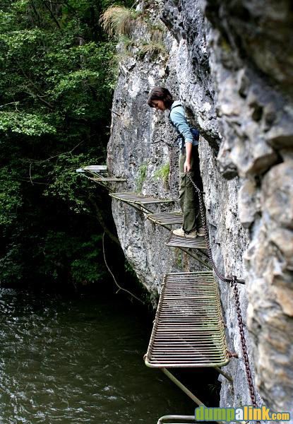 error displaying image